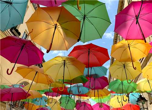 تابلو چترهای رنگی
