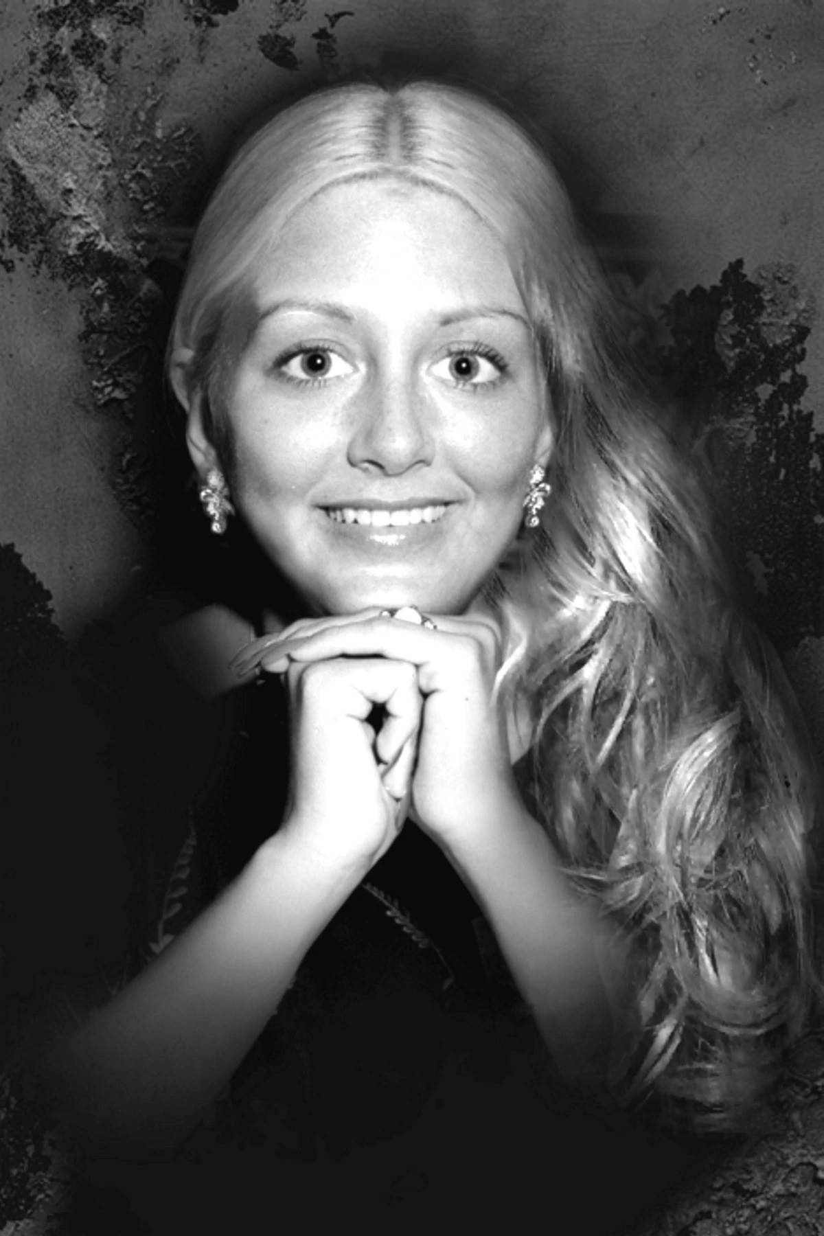 نویسنده کتاب خاطرات خون آشام