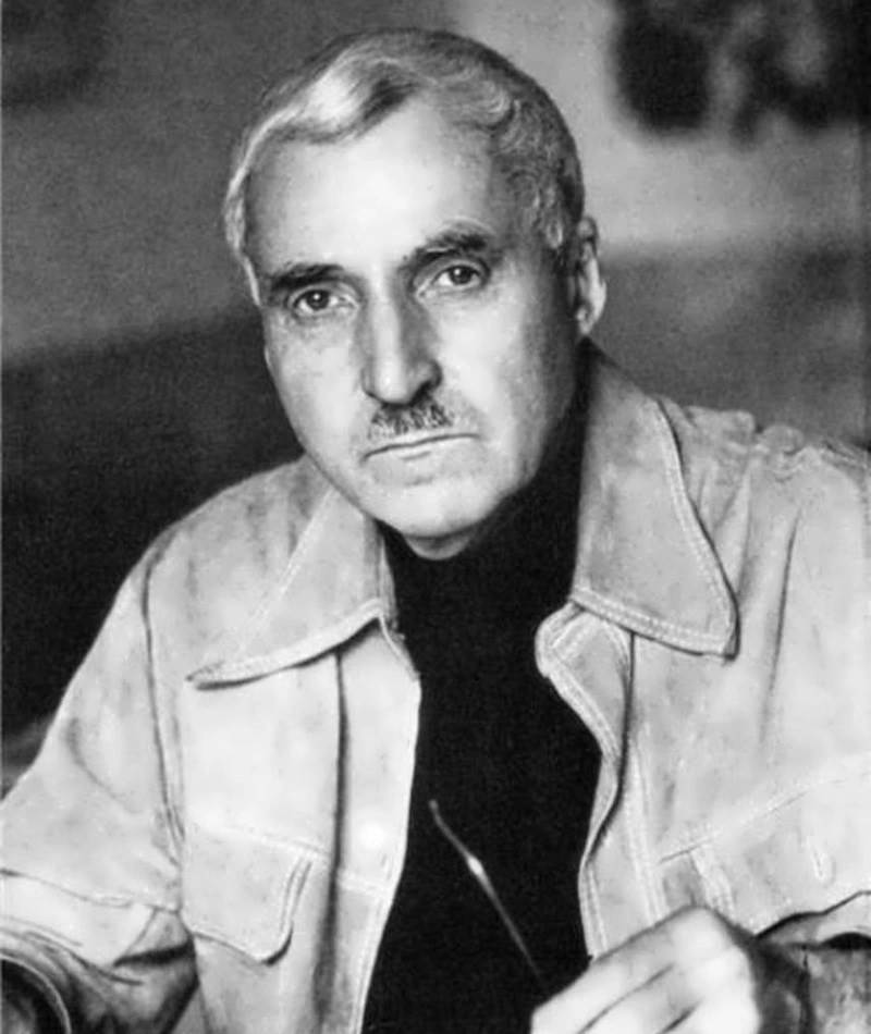 کتاب زندگان و مردگان