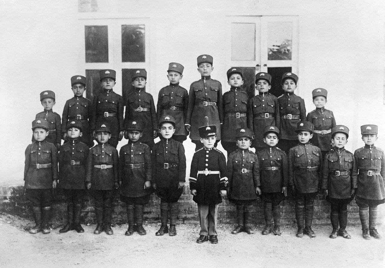 تصویری از کودکی محمدرضا شاه