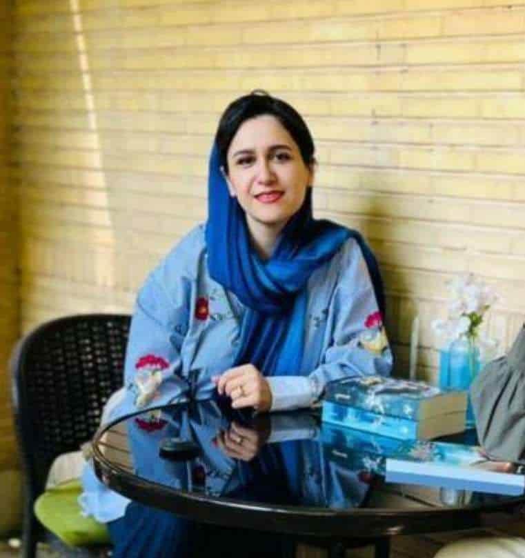 کتاب کوازار اثر پونه سعیدی