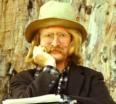 اتوبوس پير و داستان هاي ديگر