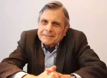 کتاب از رویا که حرف می‌زنیم