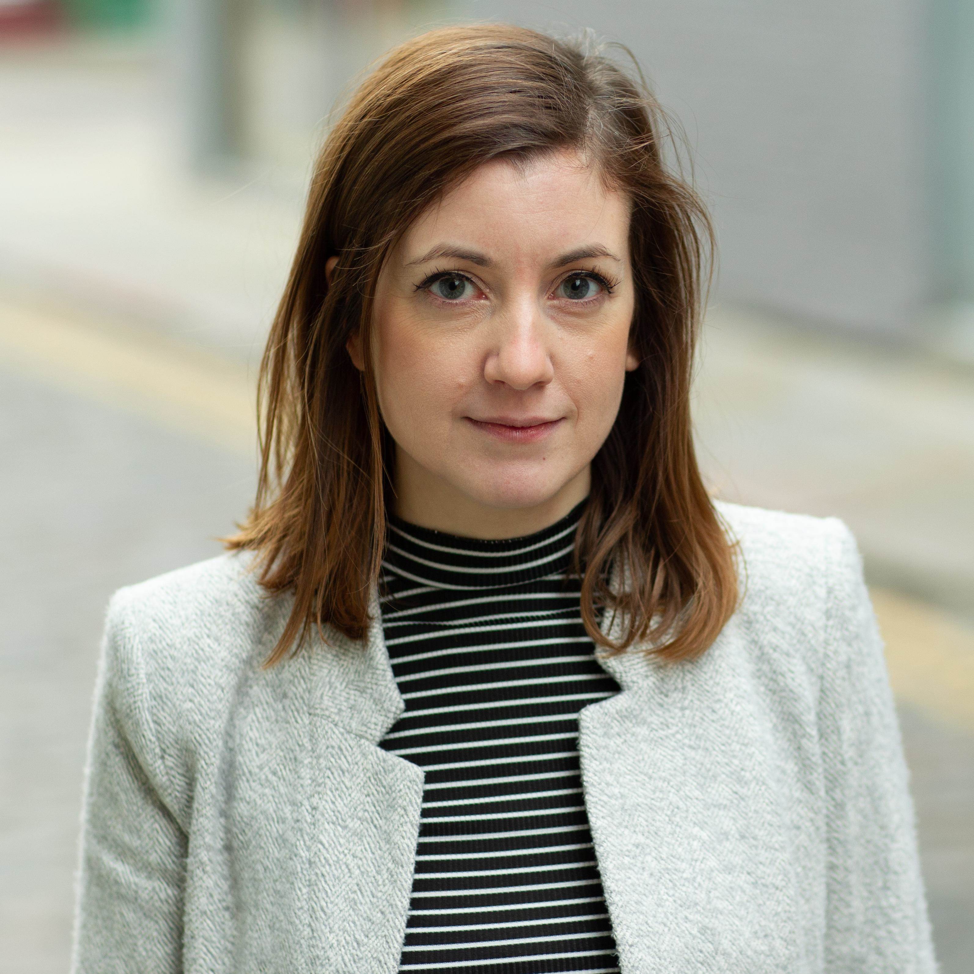 زمان اشتباه مکان اشتباه