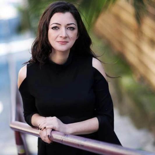 پله پله تنهايي