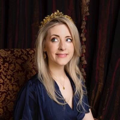 تاج نفرين شده