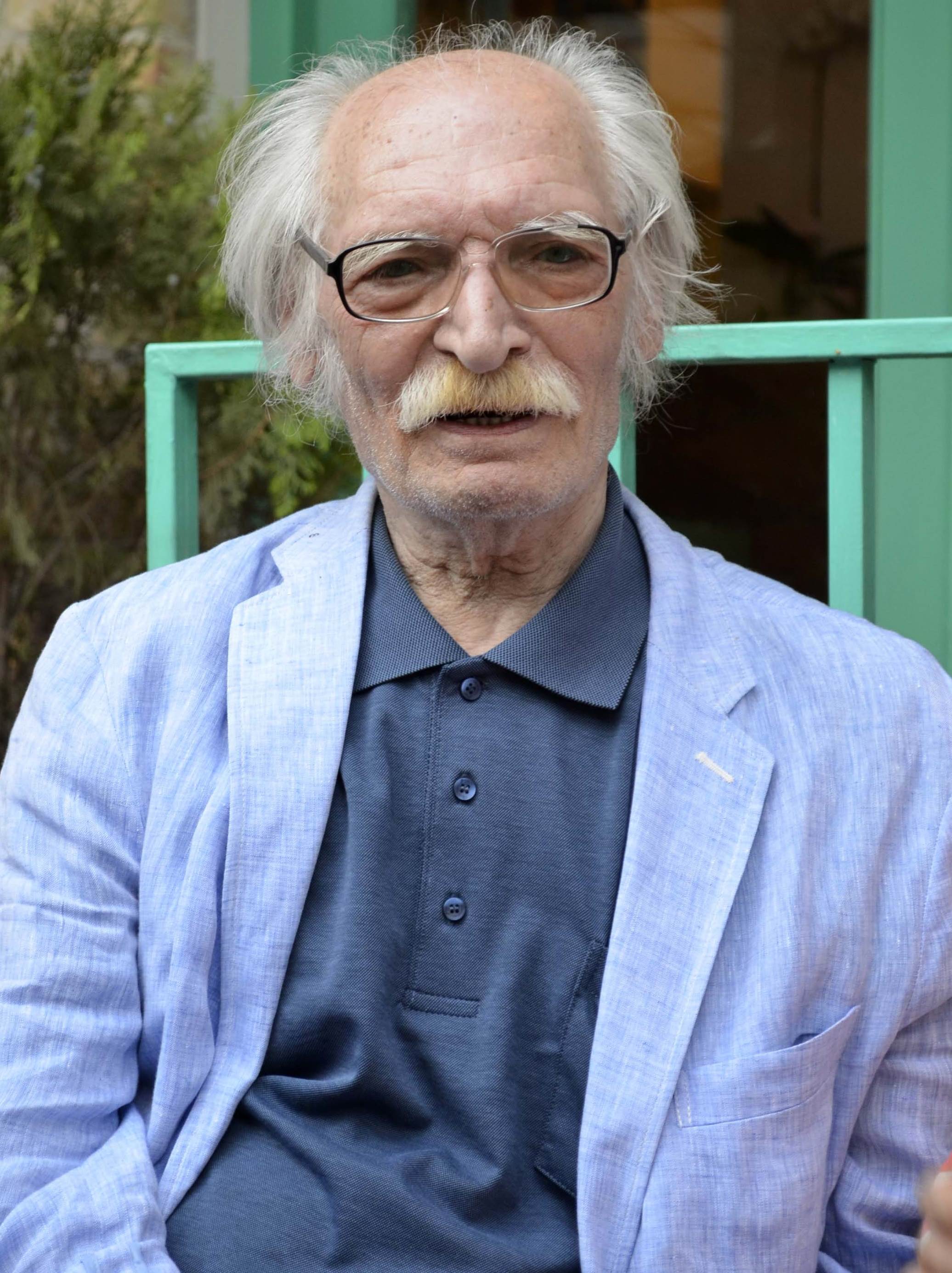 آورده اند که (گزيده هاي هزار و يک شب)(وزن دنيا)