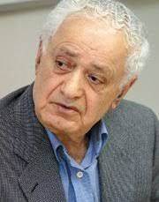 تصویر حسن کامشاد مترجم کتاب دنیای سوفی