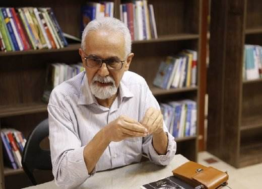 مترجم کتاب کوری سی بوک