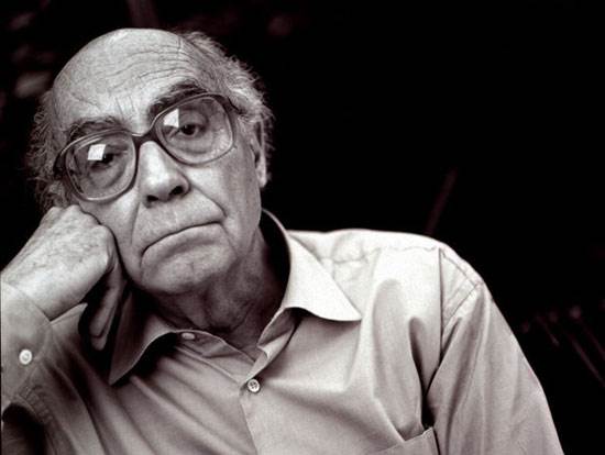 نویسنده کتاب کوری سی بوک