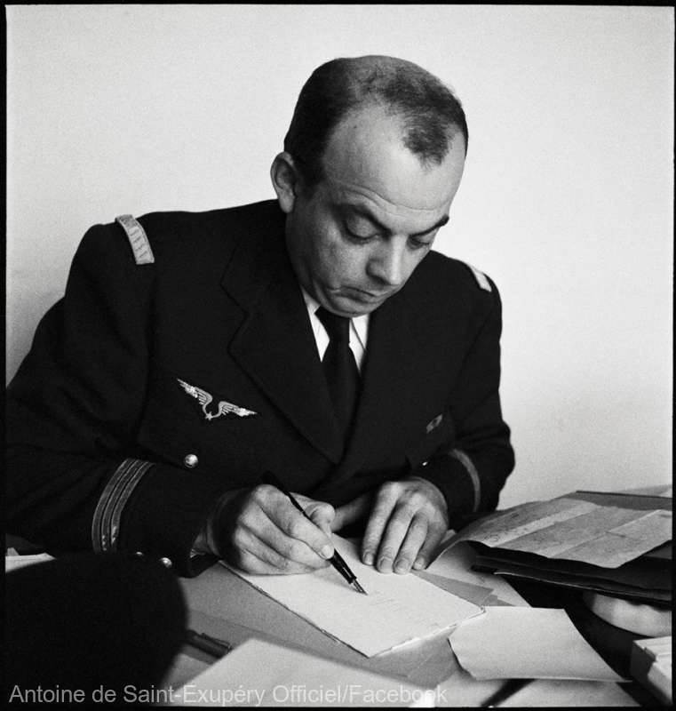 تصویر نویسنده شازده کوچولو