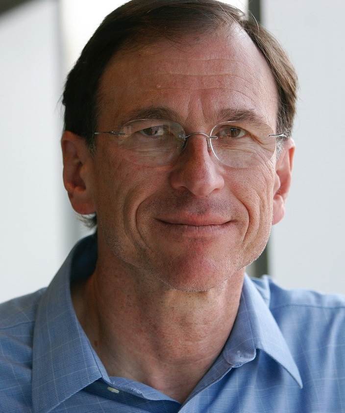 کتاب جادوگران بازار نوین