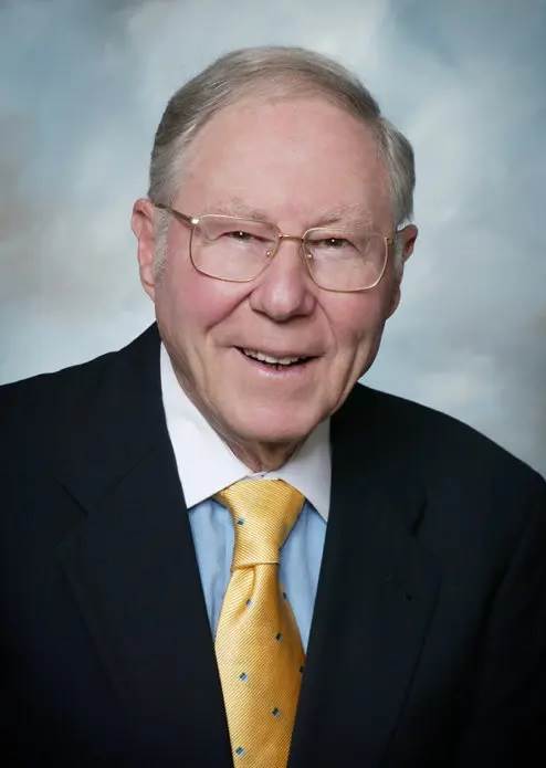 نویسنده کتاب تئوری انتخاب