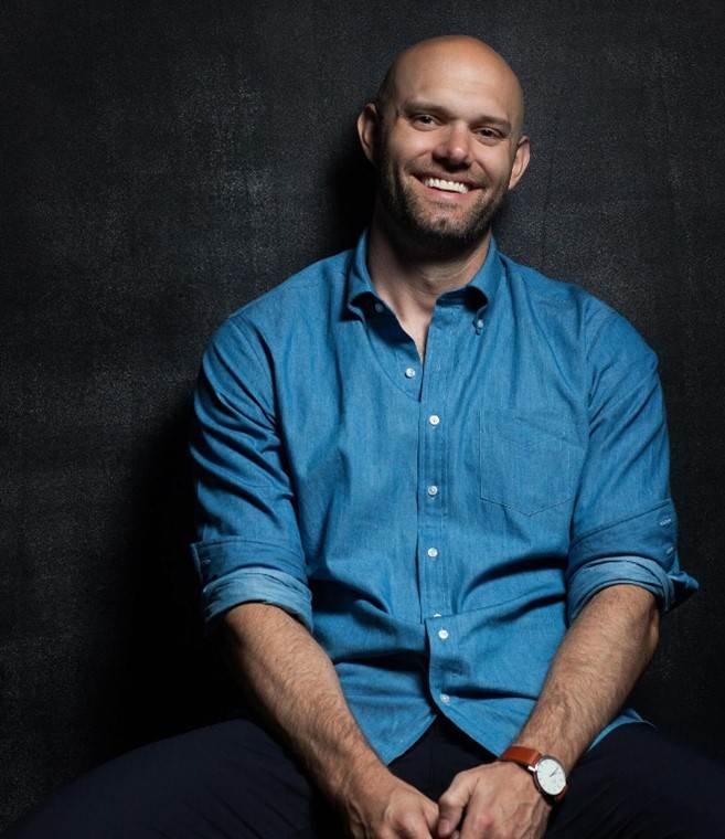 عکس نویسنده عادت ‌های اتمی