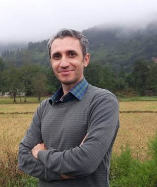 مترجم کتاب اگر حقیقت این باشد